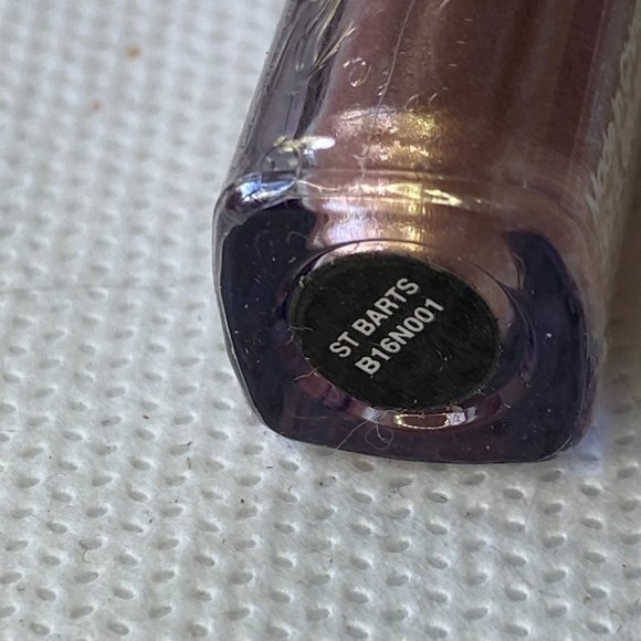 ModelCo Eyelites in St Barts and Instant Radiance Concealer - Picture 5 of 7